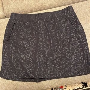 SALE Orvis Skirt Embossed Pull On Travel Skort Black Rose Size XXL